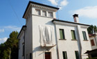 Ampliamento abitazione con realizzazione di torretta. Esterno Ampliamento abitazione con realizzazione di torretta. Esterno realizzato dall'architetto Barutta