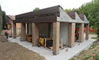 Ampliamento con realizzazione di tettoia fotovoltaica. Cantiere in corso Ampliamento con realizzazione di tettoia fotovoltaica. Cantiere in corso realizzate dall'architetto Barutta