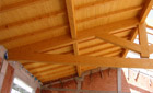 Ricostruzione annesso rustico. 
Costruzione travi Ricostruzione annesso rustico . Costruzione travi realizzata dall'architetto Barutta