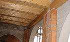Ricostruzione casa rurale. Travi Ricostruzione casa rurale. Travi realizzato dall'architetto Barutta	