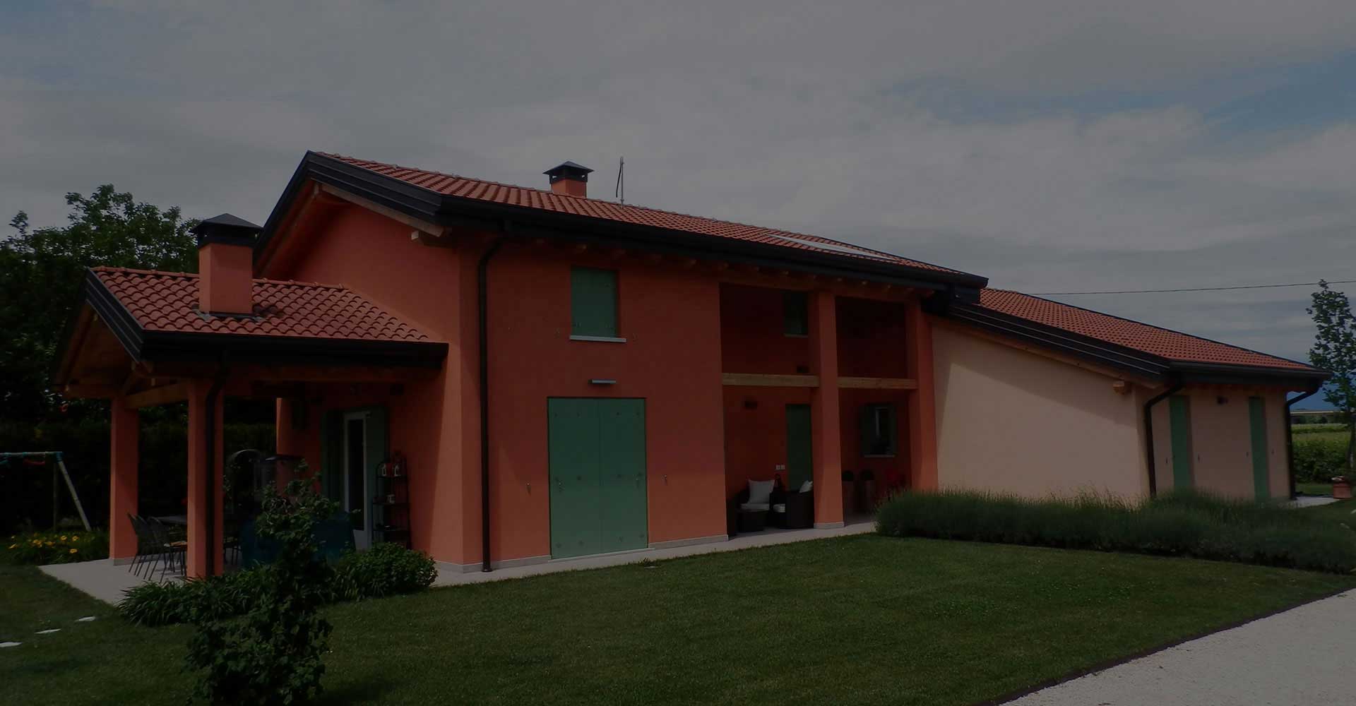 Costruzione casa in legno ad opera dell'architetto Roberto Barutta